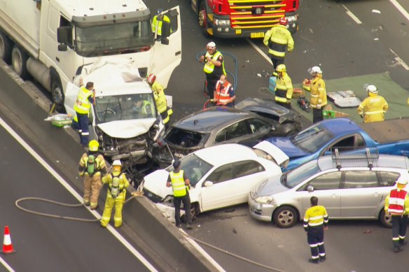 All westbound lanes of the M4 closed at Cumberland Hwy due to a multi-vehicle crash near Reservoir Rd.