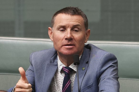 Queensland Liberal MP Andrew Laming is suing ABC journalist Louise Milligan, and has threatened defamation action against other journalists and politicians, over comments about a photo he had taken of a woman restocking a fridge.
