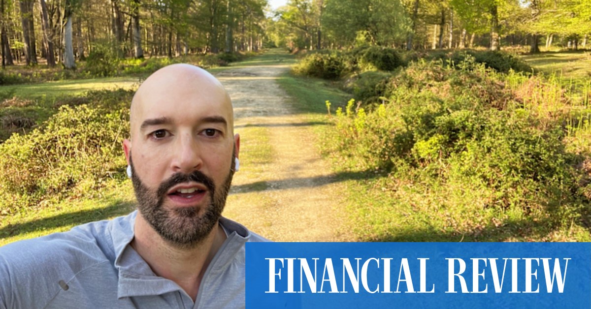 Why Ogilvy PR & Health boss Richard Bennett has chosen to run barefoot - Vimarsana News