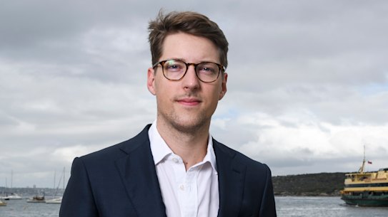 Liberal Party executive Alex Dore is urging colleagues to reject a push for quotas to boost the number of women elected.