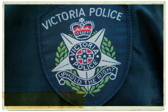 The Victoria Police badge enjoins members to Uphold the Right. 