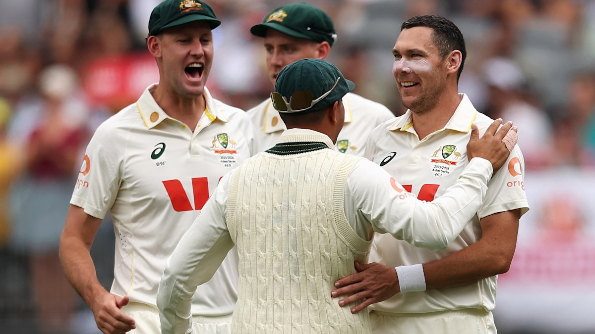 Green ruled out but Aussies toy with stunning change for second Test