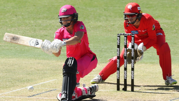 Ellyse Perry made the Renegades pay after being dropped on 28 at the WACA.