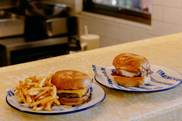Tuckshop Coffee serves cheeseburgers and bacon and egg rolls.