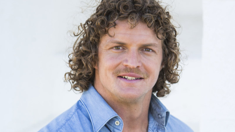 The Bachelor Nick Cummins Stuns Australia Bachelorettes In Shocking Series Finale