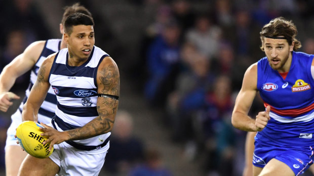 Tim Kelly signed an initial two-year draftee deal with the Cats.