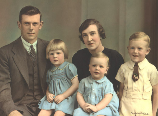 The Comans family: Tom, Ann and their children June, Ian and Don around 1943.
