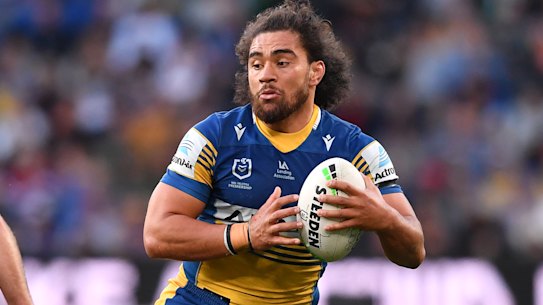 Isaiah Papali’i in action against the Wests Tigers earlier in the year.