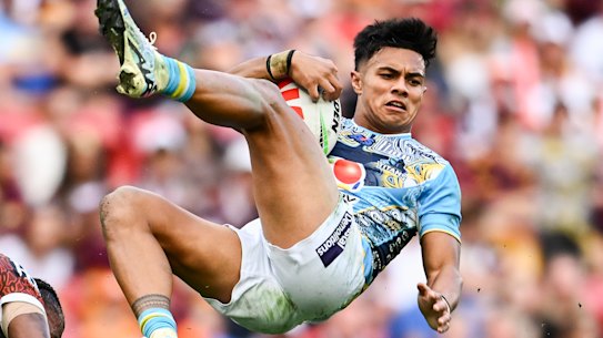 Keano Kini for the Gold Coast Titans.