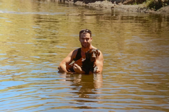 Yogi and Benni, on the day they were allowed to jump into the river to cool down.