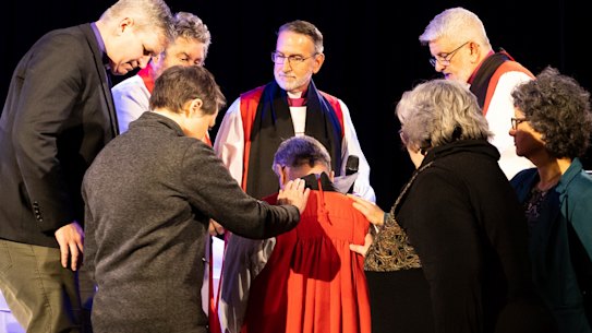 Former Sydney archbishop Glenn Davies was sworn in as the bishop of the breakaway Diocese of the Southern Cross on Thursday