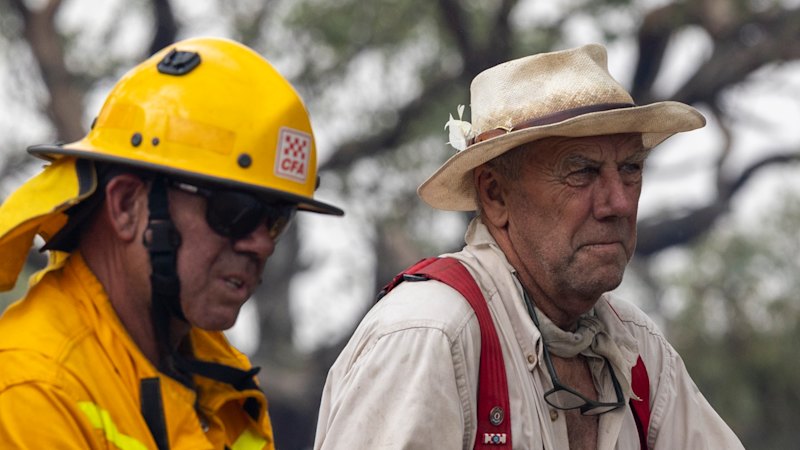 As it happened: People flee Longwood, Thologolong fires expected to grow significantly on Friday’s catastrophic fire danger day, Hume Freeway remains closed
