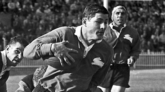 Mike Cleary in action for South Sydney against North Sydney at the SCG in 1965.