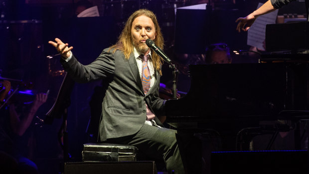 A comedian always, Minchin couldn’t help himself once he got on stage.