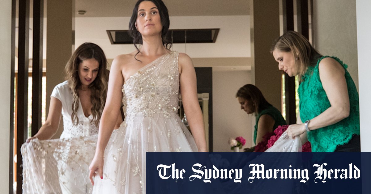 2021 wedding dress trends: 'perfect' gown gets a makeover - Vimarsana News