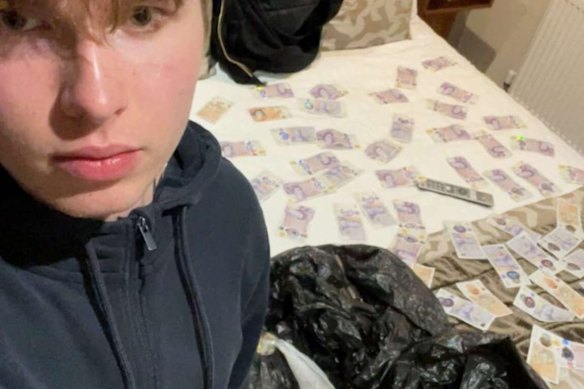 A Natland furono promessi 25.000 euro per effettuare un attacco contro un obiettivo sconosciuto nel Regno Unito.