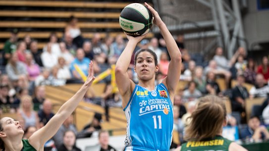 Canberra guard Kia Nurse should be fit to play Bendigo.