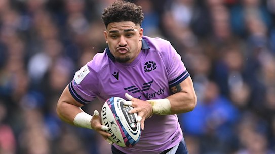 Sione Tuipulotu charging for Scotland against Italy in the Six Nations in 2023.