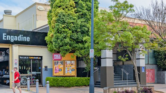 The Engadine Tavern sold with a 1am liquor licence and 26 gaming machine entitlements.