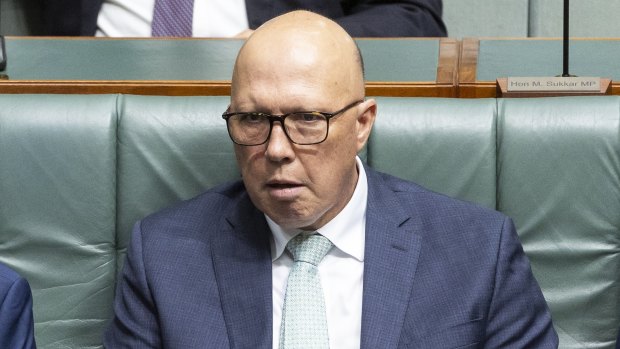 Dutton ignored warnings as offshore processing show ‘rolls on’, says Labor