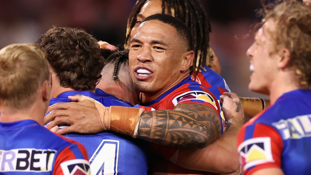 Tyson Frizell will stay at the Knights.