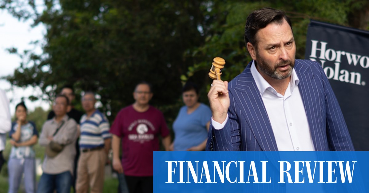 afr.com - Nick Lenaghan - Auctions bounce as buyers brave interest rate worries