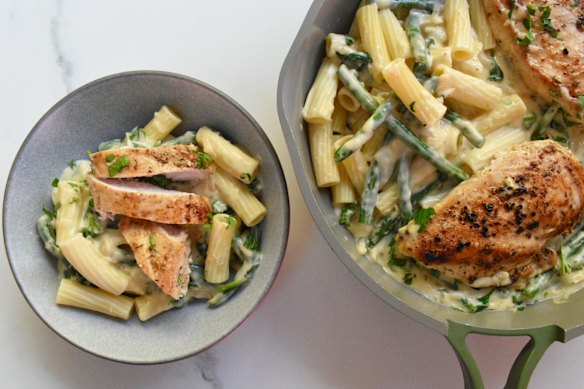 Round out one-pan creamy garlic chicken with greens with pasta or mashed potato.