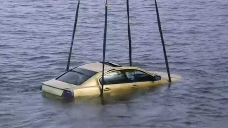 Two dead after car plunges into river near Kempsey