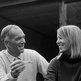 Lin Utzon with her father, Jørn.
