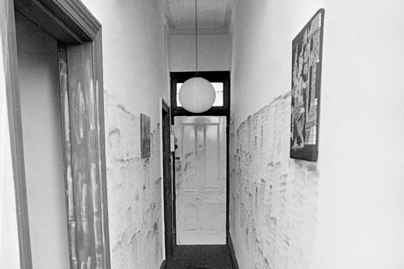 The hallway where the body of Susan Bartlett was found near the front door.