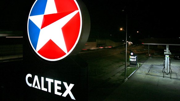 Caltex plans to buy back nearly 500 petrol stations.