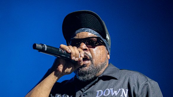 Ice Cube gave hip-hop’s inherent ageism a metaphorical middle finger during this show.