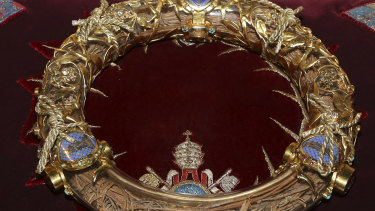 Notre Dame Houses The Crown Of Thorns A 300 Year Old Organ And Famous Paintings Were They Saved