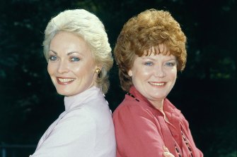 Rivals Patricia (Rowena Wallace) and Beryl (Leila Hayes) in Reg Watson's Sons & Daughters.