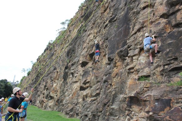 Kangaroo Point Cliffs, quarried out by convicts in the 19th century, have enough bumps and footholds to make it a perfect training ground for rock-climbers and abseilers. 