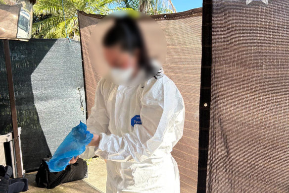 AFP forensic officers at a property in western Sydney at the centre of a nitazene importation. 