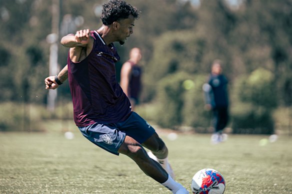 Tyrese Francois brings Premier League experience to the Brisbane Roar.