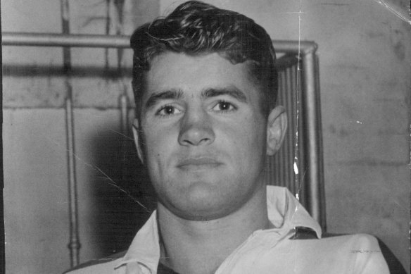 Dick Tooth leaves a 'tremendous legacy', says his friend and fellow surgeon Merv Cross.