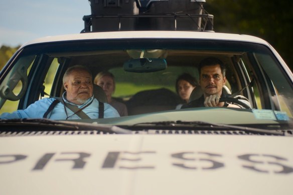 Garland’s story focuses on the efforts of four journalists to capture the truth of the conflict. Wagner Moura (front right) plays journalist Joel, and Stephen McKinley Henderson is the veteran New York Times writer Sammy.