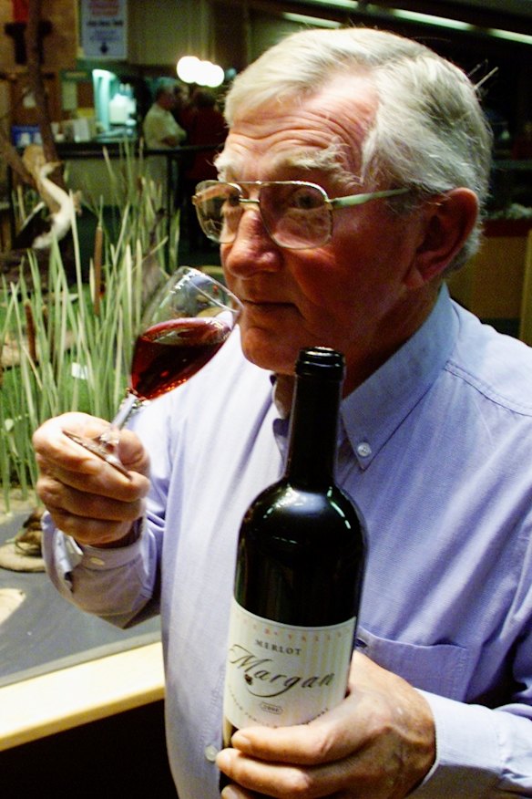 Frank Margan died in 2016 after four years in an aged care facility. His daughter Sally says the sector is under-staffed and under-resourced, and it is even worse over the Christmas and January period. 