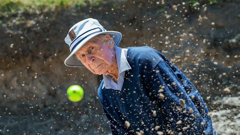 The 99-year-old golfer helping Portsea Golf Club celebrate its centenary