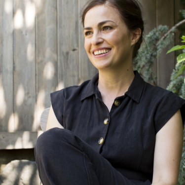 Not The Apple Of His Eye Steve Jobs Daughter Recalls A