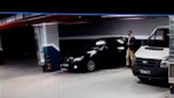 CCTV footage shows a man getting out of a vehicle seemingly with Saudi consulate plates, at an underground carpark in Istanbul.