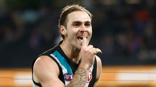 Jeremy Finlayson has apologised after making a slur against an opponent.