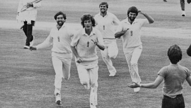 Peter Philpott coaches Australia during the unfortunate 1981 Ashes series.