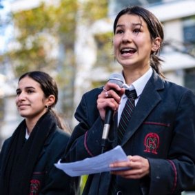 A 17-year-old Siena Rigazzi speaking in 2020. 