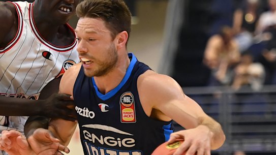 Matthew Dellavedova returns in great shape as he seeks an NBL title with Melbourne United and tries to resurrect his NBA and Olympics prospects.
