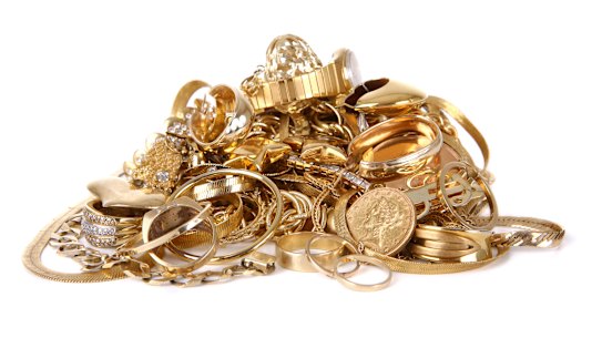 With gold prices at record highs, people are cashing in on their old jewellery.