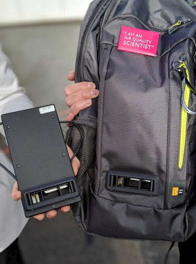 London mayor Sadiq Khan has unveiled backpacks fitted with a battery and Dyson air sensor that schoolchildren will carry to measure air pollution.