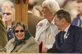 Kraliçe, bir yıl tecritten sonra geçen yılki Windsor Horse Show'a katıldığında gülümsüyordu.